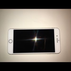 iPhone 7 Plus. Gold.